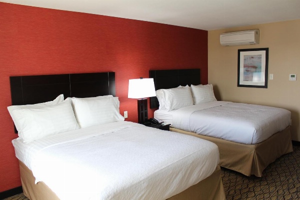 Holiday Inn Salina Main image